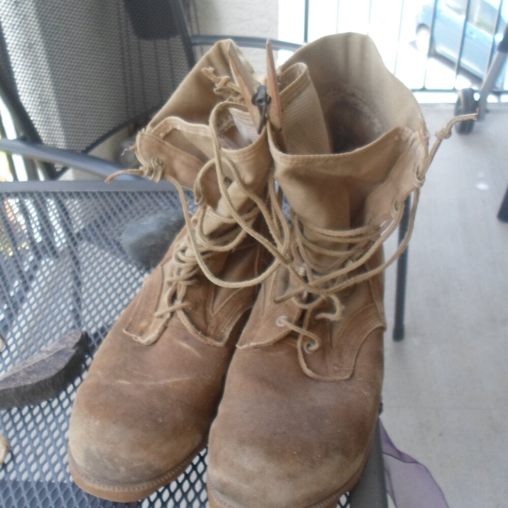 Boots - Picture 2 of 4